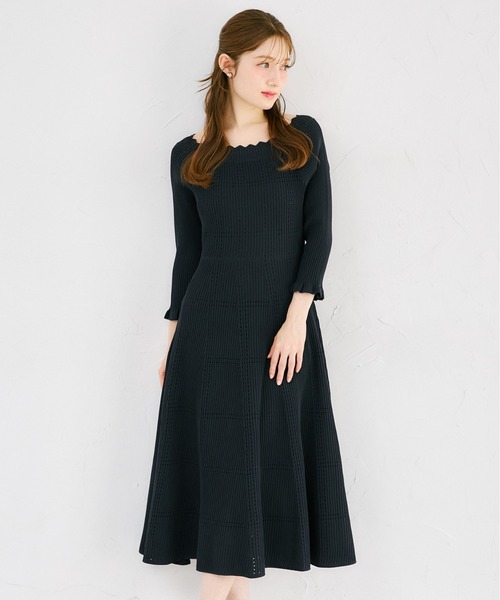 tocco closet(トッコ クローゼット)の「袖口フリル付きスカラネックシアーチェックリブニットワンピース(ワンピース・レディース・ネイビー/オフホワイト/ピンクベージュ・M)」の2枚目の写真