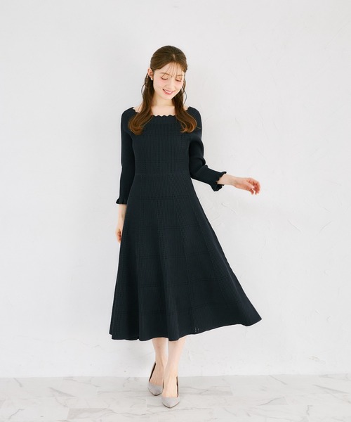 tocco closet(トッコ クローゼット)の「袖口フリル付きスカラネックシアーチェックリブニットワンピース(ワンピース・レディース・ネイビー/オフホワイト/ピンクベージュ・M)」の11枚目の写真