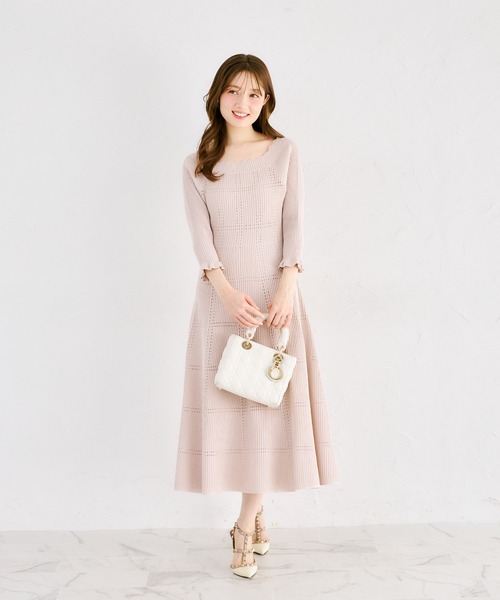 tocco closet(トッコ クローゼット)の「袖口フリル付きスカラネックシアーチェックリブニットワンピース(ワンピース・レディース・ネイビー/オフホワイト/ピンクベージュ・M)」の18枚目の写真
