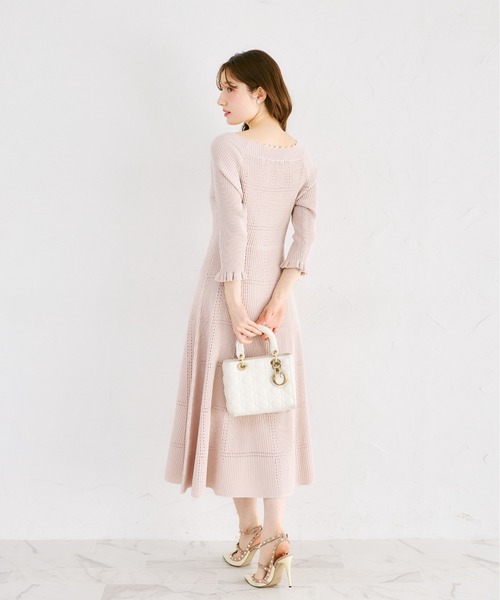 tocco closet(トッコ クローゼット)の「袖口フリル付きスカラネックシアーチェックリブニットワンピース(ワンピース・レディース・ネイビー/オフホワイト/ピンクベージュ・M)」の19枚目の写真