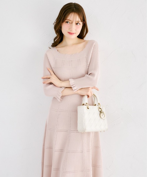 tocco closet(トッコ クローゼット)の「袖口フリル付きスカラネックシアーチェックリブニットワンピース(ワンピース・レディース・ネイビー/オフホワイト/ピンクベージュ・M)」の20枚目の写真