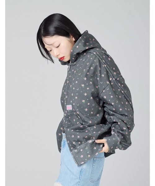 Little sunny bite（リトルサニーバイト）の「【8】【it】【Little Sunny Bite】floral hoodie（パーカー・レディース・ホワイト/ピンク/ブラック・SMALL/MEDIUM）」の4枚目の写真