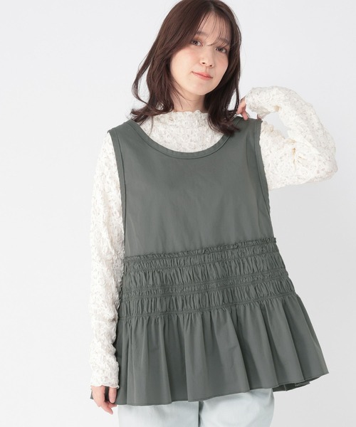 studio CLIP（スタディオクリップ）の「ダブルフロントシャーリングベスト（ベスト・レディース・スモーク/カーキ・FREE）」の4枚目の写真