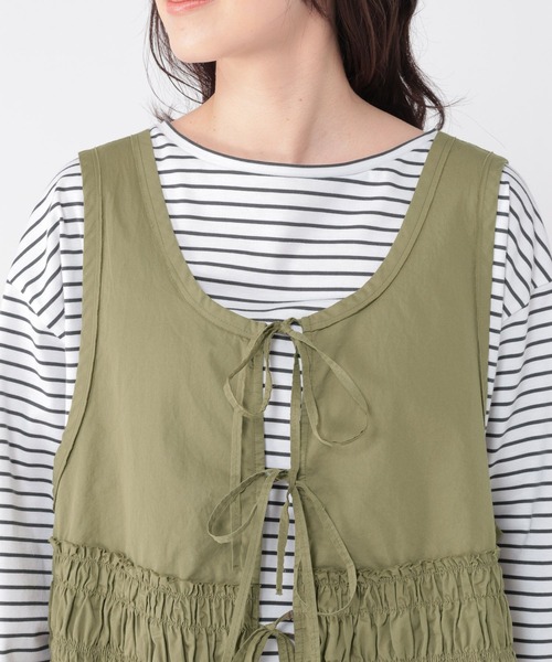 studio CLIP（スタディオクリップ）の「ダブルフロントシャーリングベスト（ベスト・レディース・スモーク/カーキ・FREE）」の15枚目の写真