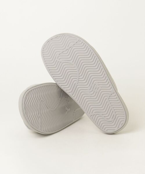 Y-3(ワイスリー)の「Y-3 SLIDE(サンダル・メンズ・グレー・22.5cm/23.5cm/24.5cm/25.5cm/26.5cm/27.5cm/28.5cm/29.5cm)」の2枚目の写真