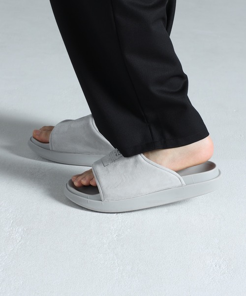 Y-3(ワイスリー)の「Y-3 SLIDE(サンダル・メンズ・グレー・22.5cm/23.5cm/24.5cm/25.5cm/26.5cm/27.5cm/28.5cm/29.5cm)」の6枚目の写真
