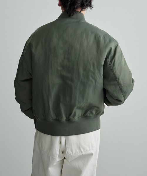 FRED PERRY(フレッドペリー)の「【FRED PERRY】QUILTED TENNIS BOMBER JACKET MA-1 J3318/キルテッド テニス ボンバー ジャケット(ブルゾン・メンズ・カーキ・XL/L/M/S)」の6枚目の写真
