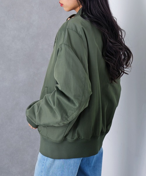 FRED PERRY(フレッドペリー)の「【FRED PERRY】QUILTED TENNIS BOMBER JACKET MA-1 J3318/キルテッド テニス ボンバー ジャケット(ブルゾン・メンズ・カーキ・XL/L/M/S)」の13枚目の写真
