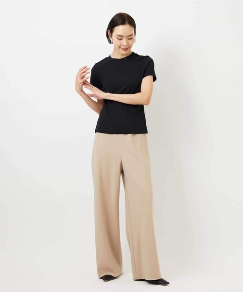 MICHEL KLEIN（ミッシェル・クラン）の「[遮熱効果素材]クリーンシルエットTシャツ（Tシャツ/カットソー・レディース・ブラック/ホワイト/カーキ・38）」の6枚目の写真