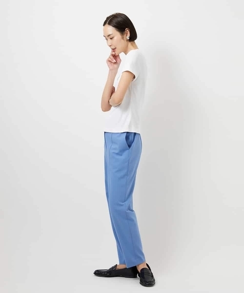 MICHEL KLEIN（ミッシェル・クラン）の「[遮熱効果素材]クリーンシルエットTシャツ（Tシャツ/カットソー・レディース・ブラック/ホワイト/カーキ・38）」の19枚目の写真
