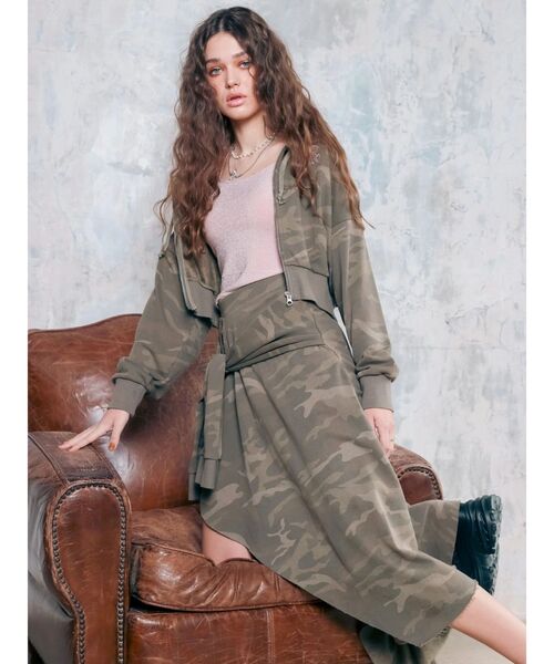 EVRIS(エヴリス)の「ワンポイントロゴショートパーカー【セットアップ着用可能】春服(パーカー・レディース・その他1/グレー/ホワイト・FREE)」の12枚目の写真