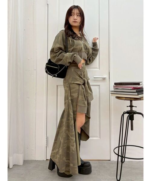 EVRIS(エヴリス)の「ワンポイントロゴショートパーカー【セットアップ着用可能】春服(パーカー・レディース・その他1/グレー/ホワイト・FREE)」の19枚目の写真