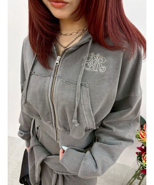 EVRIS(エヴリス)の「ワンポイントロゴショートパーカー【セットアップ着用可能】春服(パーカー・レディース・その他1/グレー/ホワイト・FREE)」の22枚目の写真