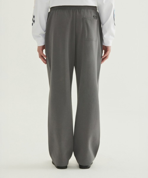 COVERNAT（カバーナット）の「C LOGO SEMI-WIDE SWEATPANTS（スウェットパンツ・メンズ・ダークブルー/ヘザーグレー/チャコールグレー/ブラック・X-LARGE/LARGE/MEDIUM/SMALL/X-SMALL/XX-LARGE）」の9枚目の写真