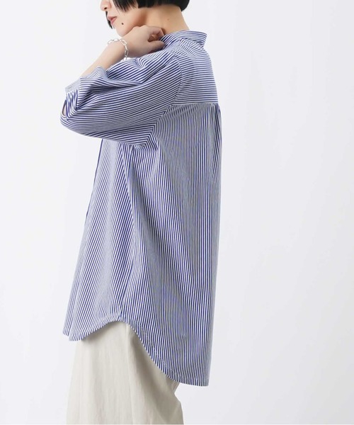 LUCA/LADY LUCK LUCA（ルカ/レディラックルカ）の「LC/LLL セミシルケットバンドカラー5分袖ブラウス（シャツ/ブラウス・レディース・ブルー/オフホワイト/ブラック・FREE）」の3枚目の写真