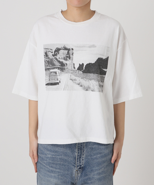 FRAMeWORK（フレームワーク）の「PHOTO T-SHIRT（Tシャツ/カットソー・レディース・ホワイト/ライトグレー・FREE）」の21枚目の写真