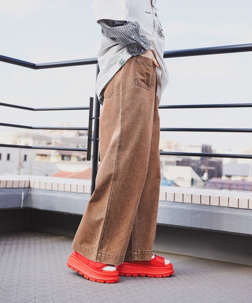 niko and...(ニコアンド)の「ケミカルポケットワイドパンツ(その他パンツ・レディース・インディゴブルー/ライトベージュ/ブラック・LARGE/MEDIUM)」の3枚目の写真