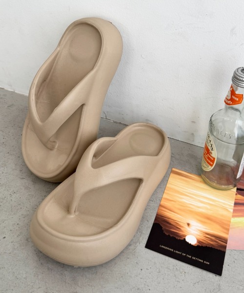 wears(ウェアーズ)の「【軽量・厚底】ボリュームソールビーチサンダル(サンダル・レディース・ブラック/オフホワイト/ベージュ・24.5cm/23.5cm)」の21枚目の写真