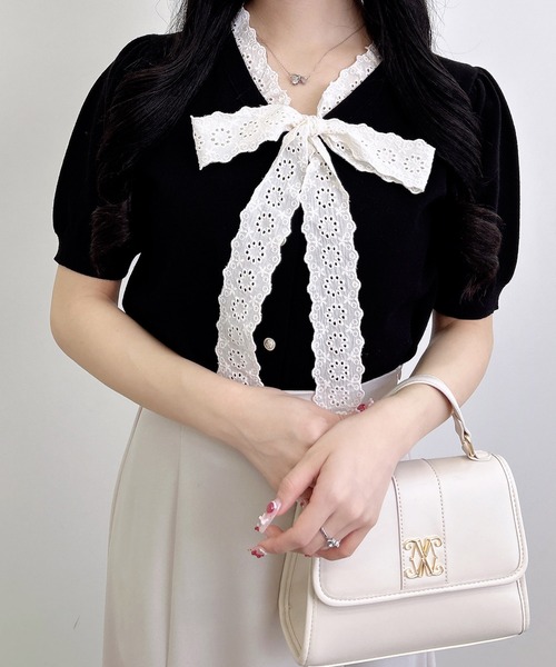 INGNI(イング)の「【WEB限定】レースボウタイ半袖ニット(ニット/セーター・レディース・ブラック/アイボリー/ネイビー/グレー・M)」の3枚目の写真