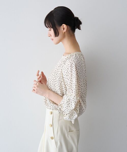 YECCA VECCA（イェッカヴェッカ）の「ホイップスリーブブラウス（シャツ/ブラウス・レディース・ドット/ラベンダー/ネイビー/オフホワイト/ブラック・FREE）」の8枚目の写真