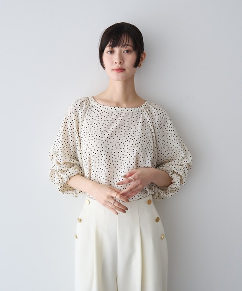 YECCA VECCA（イェッカヴェッカ）の「ホイップスリーブブラウス（シャツ/ブラウス・レディース・ドット/ラベンダー/ネイビー/オフホワイト/ブラック・FREE）」の5枚目の写真