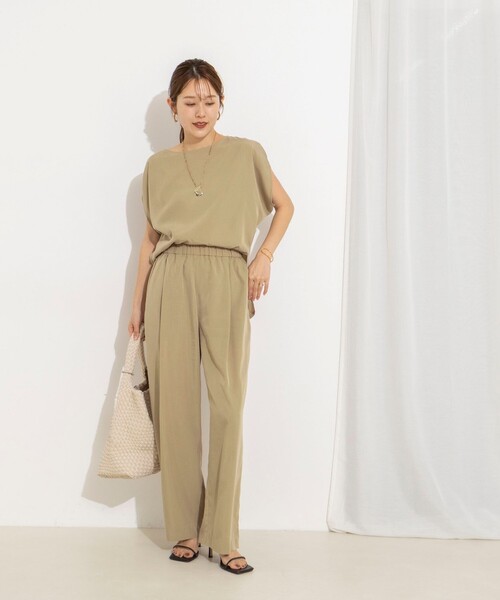 NOLLEY’S(ノーリーズ)の「【WEB&一部店舗限定】ウォッシャブルサンドウォッシュイージーワイドパンツ(その他パンツ・レディース・ベージュ/チャコールグレー・38/36)」の4枚目の写真