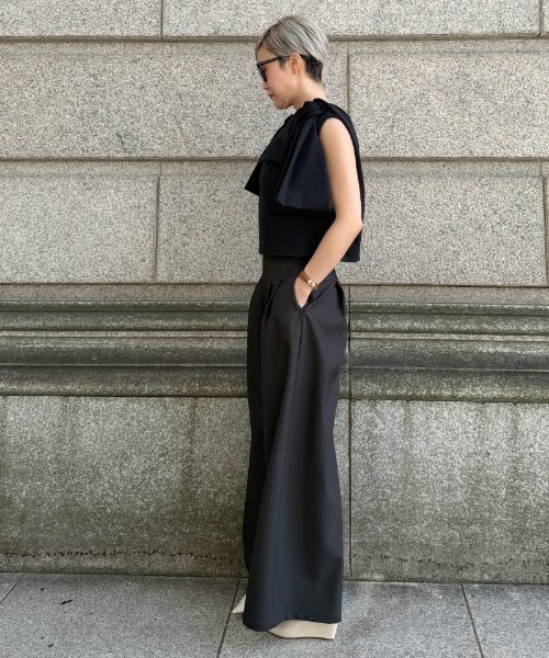 JENNE(ジェンヌ)の「リボンVネックトップス(その他トップス・レディース・ネイビー/ブラック/ホワイト・LARGE/MEDIUM/SMALL)」の11枚目の写真