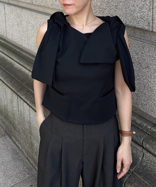 JENNE(ジェンヌ)の「リボンVネックトップス(その他トップス・レディース・ネイビー/ブラック/ホワイト・LARGE/MEDIUM/SMALL)」の16枚目の写真