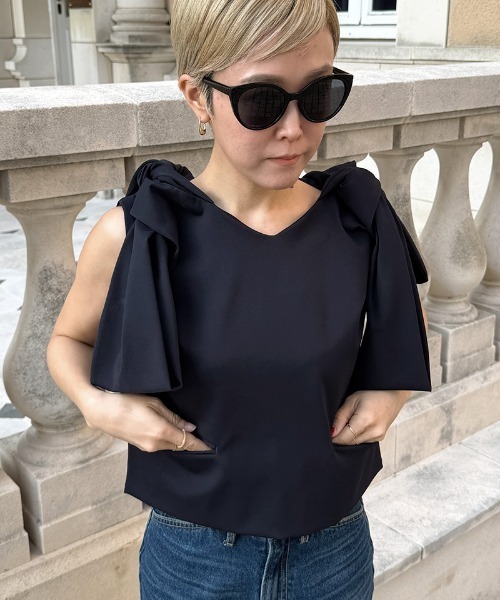 JENNE(ジェンヌ)の「リボンVネックトップス(その他トップス・レディース・ネイビー/ブラック/ホワイト・LARGE/MEDIUM/SMALL)」の22枚目の写真