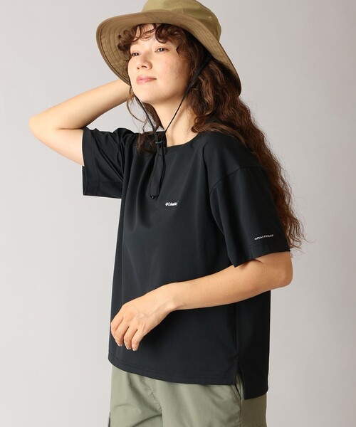 Columbia(コロンビア)の「UVカット 冷感 Columbia/ ウィメンズ トゥリースワロー オムニフリーズゼロ ショートスリーブTシャツ /コロンビア(Tシャツ/カットソー・レディース・グリーン/ブラック/ブラウン・M/L/XL/S)」の1枚目の写真