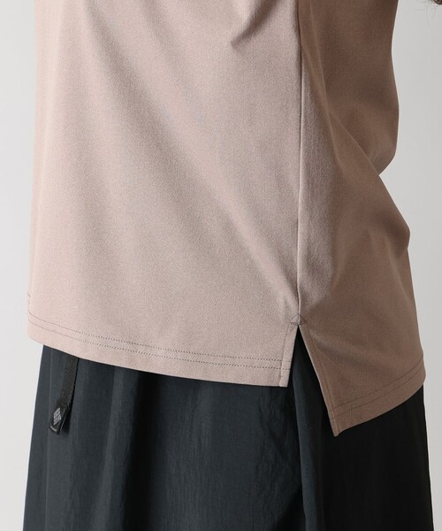 Columbia(コロンビア)の「UVカット 冷感 Columbia/ ウィメンズ トゥリースワロー オムニフリーズゼロ ショートスリーブTシャツ /コロンビア(Tシャツ/カットソー・レディース・グリーン/ブラック/ブラウン・M/L/XL/S)」の14枚目の写真