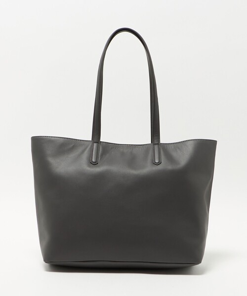 A DAY IN THE LIFE UNITED ARROWS(アデイインザライフユナイテッドアローズ)の「スムース レザー トートバッグ<A DAY IN THE LIFE>(トートバッグ・メンズ・ダークグレー/ブラック・FREE)」の2枚目の写真
