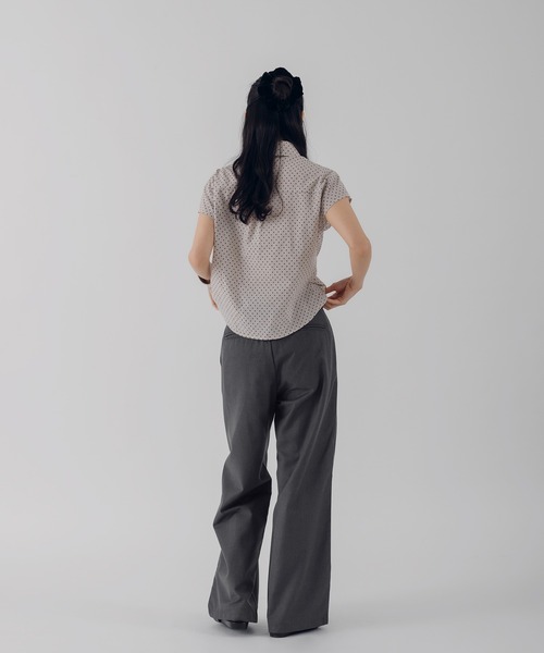 MUHET(ミュエータ)の「waist design straight pants / ウエストデザインストレートパンツ(スラックス・レディース・ブラウン/オフホワイト/チャコールグレー・MEDIUM/SMALL/LARGE)」の19枚目の写真
