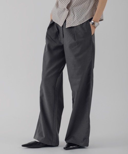MUHET(ミュエータ)の「waist design straight pants / ウエストデザインストレートパンツ(スラックス・レディース・ブラウン/オフホワイト/チャコールグレー・MEDIUM/SMALL/LARGE)」の15枚目の写真