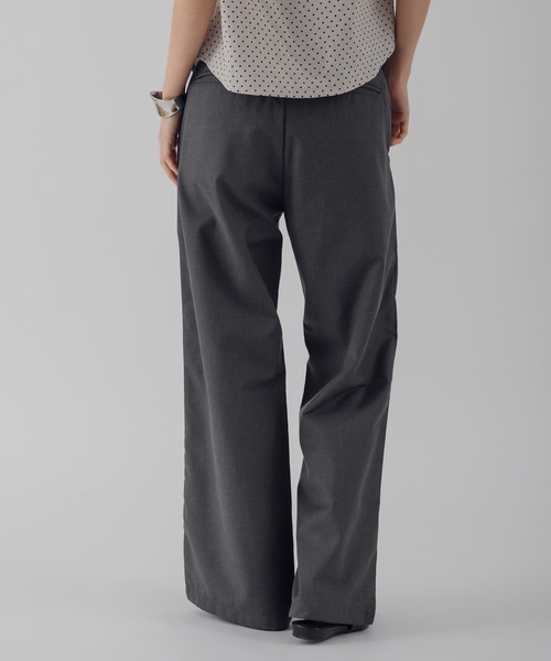 MUHET(ミュエータ)の「waist design straight pants / ウエストデザインストレートパンツ(スラックス・レディース・ブラウン/オフホワイト/チャコールグレー・MEDIUM/SMALL/LARGE)」の16枚目の写真