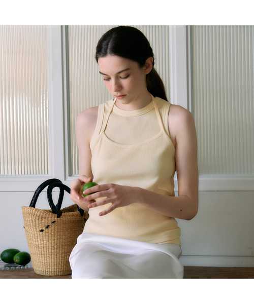 Ellioti(エリオティ)の「Ive Halter Sleeveless Top_5Color(Tシャツ/カットソー・レディース・ブラック/イエロー/ミント/ホワイト/PINK・FREE)」の4枚目の写真