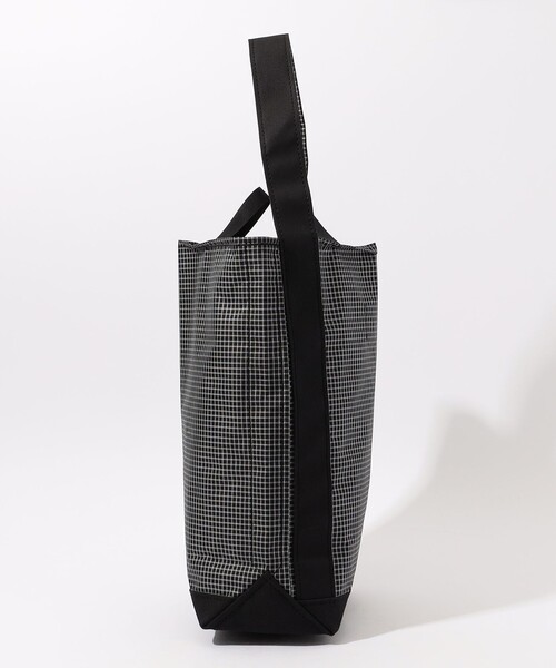 TEMBEA(テンベア)の「TEMBEA BAGUETTE ULTRA GRID トートバッグ(トートバッグ・レディース・ブラック・FREE)」の3枚目の写真