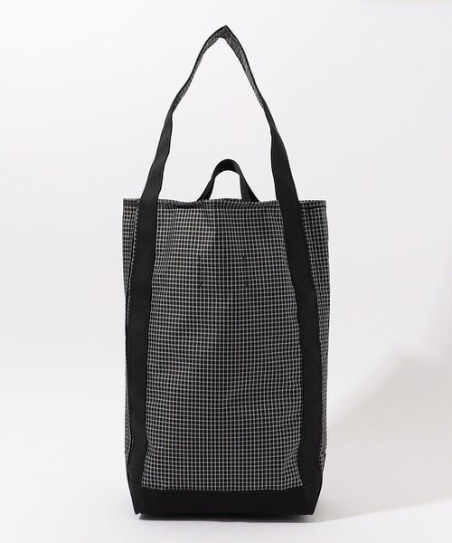 TEMBEA(テンベア)の「TEMBEA BAGUETTE ULTRA GRID トートバッグ(トートバッグ・レディース・ブラック・FREE)」の4枚目の写真
