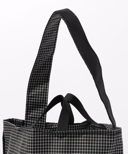 TEMBEA(テンベア)の「TEMBEA BAGUETTE ULTRA GRID トートバッグ(トートバッグ・レディース・ブラック・FREE)」の6枚目の写真