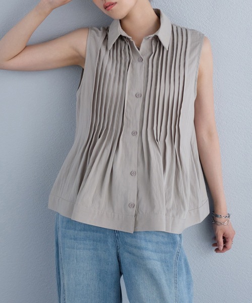 murea(ミュレア)の「ピンタックペプラムノースリーブシャツブラウス(シャツ/ブラウス・レディース・ホワイト/ベージュ/ブラック/ブルー・FREE)」の3枚目の写真