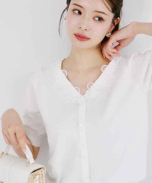 tocco closet(トッコ クローゼット)の「【ZOZO限定】接触冷感フラワーレース襟半袖カーディガン(ニット/セーター・レディース・ラベンダー/ネイビー/ブラック/オフホワイト・M)」の13枚目の写真