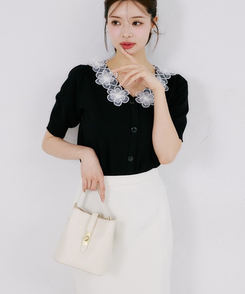 tocco closet(トッコ クローゼット)の「【ZOZO限定】接触冷感フラワーレース襟半袖カーディガン(ニット/セーター・レディース・ラベンダー/ネイビー/ブラック/オフホワイト・M)」の16枚目の写真