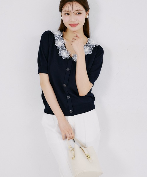 tocco closet(トッコ クローゼット)の「【ZOZO限定】接触冷感フラワーレース襟半袖カーディガン(ニット/セーター・レディース・ラベンダー/ネイビー/ブラック/オフホワイト・M)」の21枚目の写真