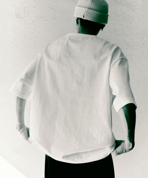 WISM(ウィズム)の「WISM ORIGINAL PRODUCT BASIC TEE(Tシャツ/カットソー・メンズ・ホワイト/ブラック・LARGE/MEDIUM)」の1枚目の写真