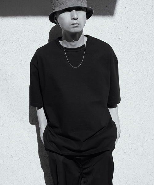 WISM(ウィズム)の「WISM ORIGINAL PRODUCT BASIC TEE(Tシャツ/カットソー・メンズ・ホワイト/ブラック・LARGE/MEDIUM)」の2枚目の写真