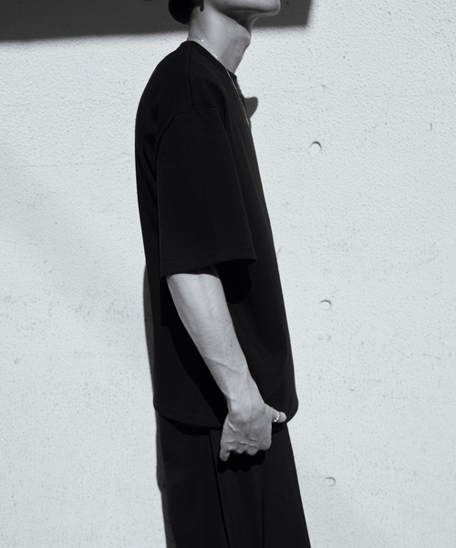 WISM(ウィズム)の「WISM ORIGINAL PRODUCT BASIC TEE(Tシャツ/カットソー・メンズ・ホワイト/ブラック・LARGE/MEDIUM)」の5枚目の写真