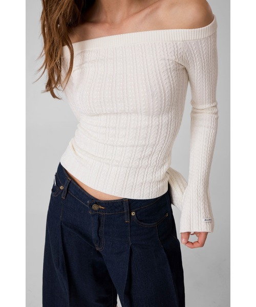 GUESS JEANS(ゲスジーンズ)の「GUESS JEANS Cable Sweater ニット セーター(ニット/セーター・レディース・グレー/オフホワイト・LARGE/X-SMALL/MEDIUM/SMALL)」の4枚目の写真