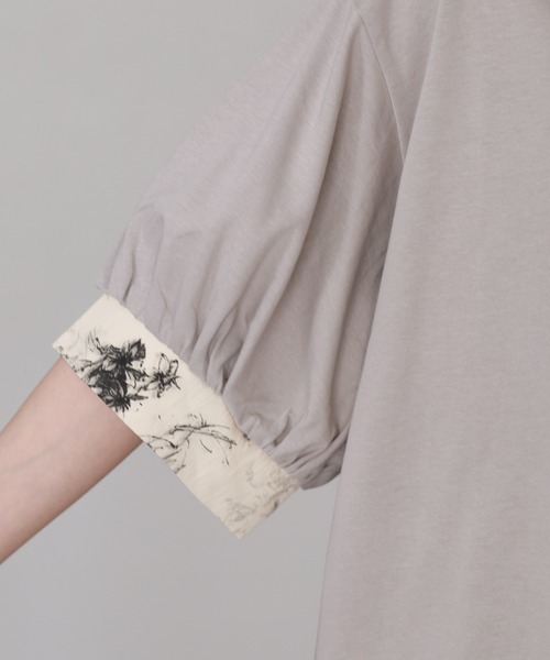 Arinomama(アリノママ)の「Arinomama 200g コーマ糸シルケット天竺 フラワー切替トップス 半袖(Tシャツ/カットソー・レディース・ホワイト系/ブラック系/グレイッシュベージュ・FREE)」の4枚目の写真