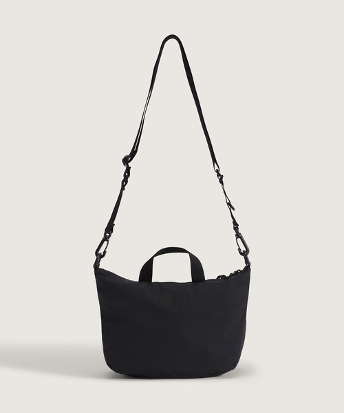 VANS（バンズ）の「WILDER クロスボディバッグ / Wilder Crossbody Black VN000SSHBLK1（ボディバッグ/ウエストポーチ・メンズ・ブラック・ONE SIZE）」の3枚目の写真