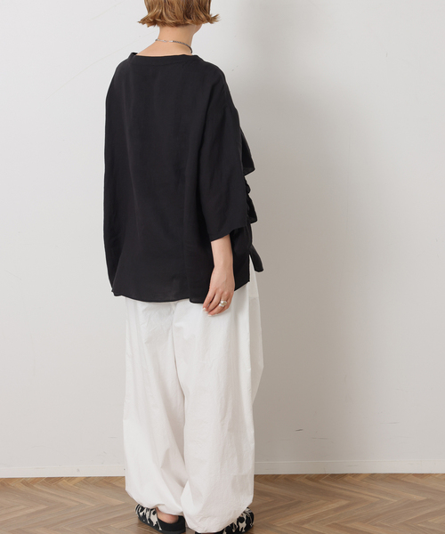 JOURNAL STANDARD LUXE(ジャーナルスタンダード ラックス)の「フレンチリネンキャンバス フリルプルブラウス(シャツ/ブラウス・レディース・ブラック/ホワイト・FREE)」の9枚目の写真